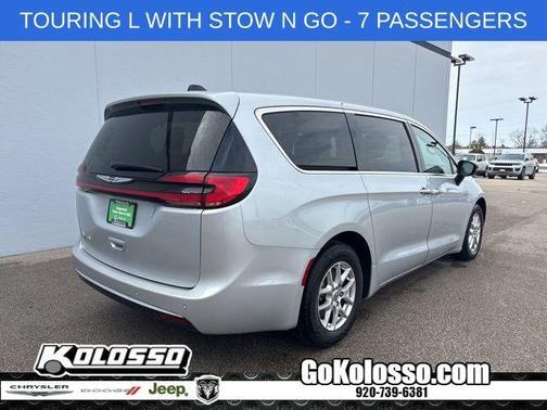 Silver Mist Clearcoat 2024 Chrysler Pacifica Touring-L