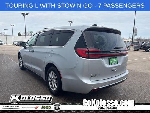 Silver Mist Clearcoat 2024 Chrysler Pacifica Touring-L