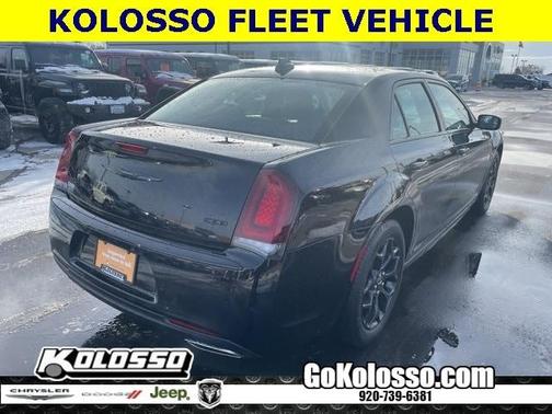 2023 Chrysler 300 Touring L