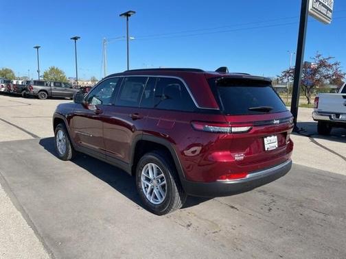 2025 Jeep Grand Cherokee Laredo X