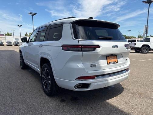 Bright White Clearcoat 2023 Jeep Grand Cherokee L Overland