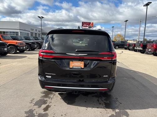 2024 Chrysler Pacifica Pinnacle