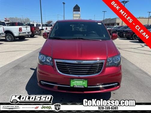 2016 Chrysler Town & Country S