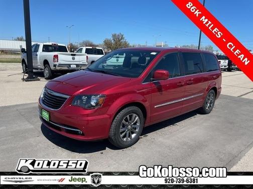 2016 Chrysler Town & Country S