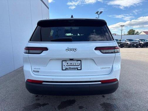 Bright White Clearcoat 2027 Jeep Grand Cherokee L Limited