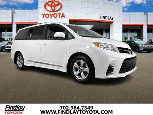 2018 Toyota Sienna LE