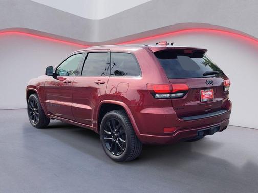 2017 Jeep Grand Cherokee Altitude