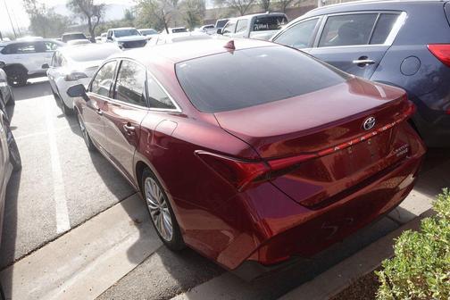 2019 Toyota Avalon Hybrid Limited