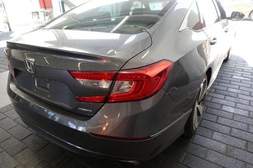 Modern Steel Metallic 2018 Honda Accord Touring