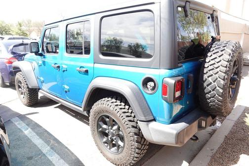 Bikini Pearlcoat 2020 Jeep Wrangler Unlimited Willys 4x4
