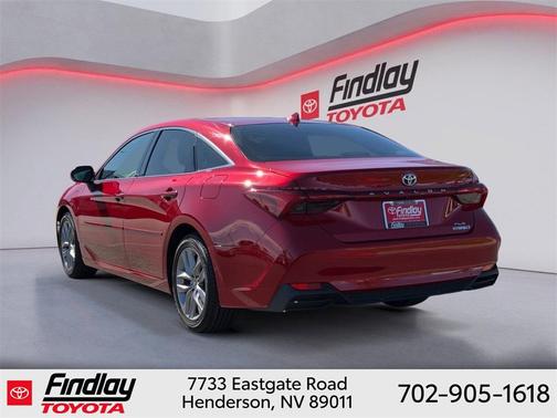 2022 Toyota Avalon Hybrid XLE Plus