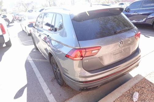 2022 Volkswagen Tiguan 2.0T SE R-Line Black