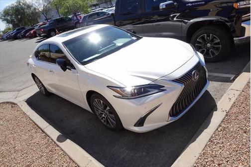 2021 Lexus ES 300h Luxury