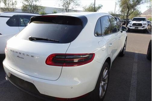 2018 Porsche Macan Base
