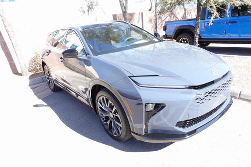 2025 Toyota Crown Signia Limited