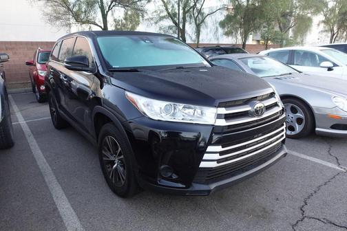 2019 Toyota Highlander LE I4
