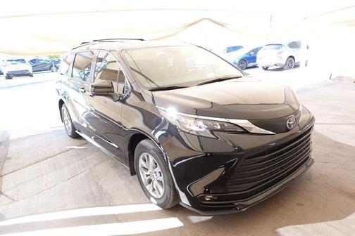 Midnight Black Metallic 2026 Toyota Sienna XLE