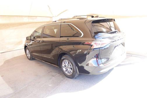 Midnight Black Metallic 2026 Toyota Sienna XLE