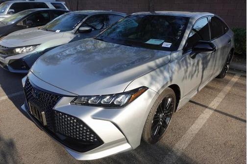 2022 Toyota Avalon Hybrid XSE