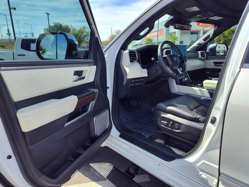 2024 Toyota Tundra Hybrid Capstone