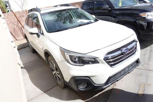 Crystal White Pearl 2018 Subaru Outback 3.6R Limited