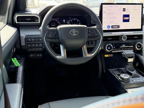 Ice Cap 2026 Toyota Tacoma Hybrid Trailhunter