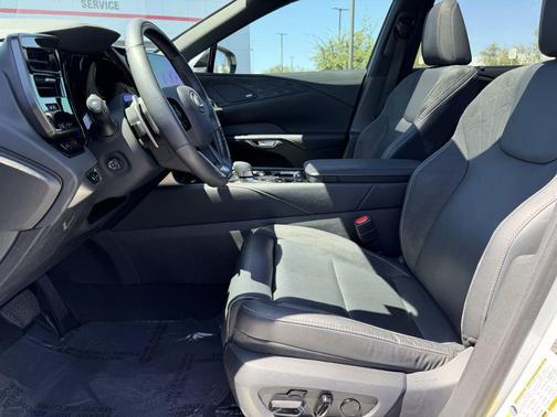 Eminent White Pearl 2024 Lexus RX 350 Luxury