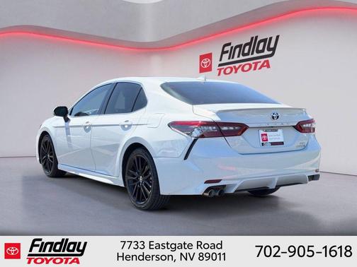 Ice Edge 2024 Toyota Camry Hybrid SE