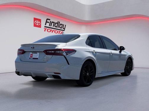 Ice Edge 2024 Toyota Camry Hybrid SE