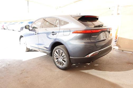 Coastal Gray Metallic 2024 Toyota Venza Limited