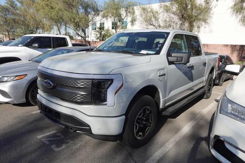 2023 Ford F-150 Lightning XLT