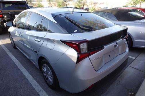 2020 Toyota Prius LE