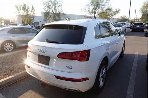 2018 Audi Q5 2.0T Premium Plus