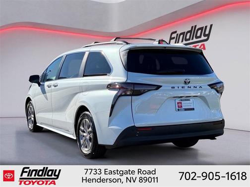 2023 Toyota Sienna XLE