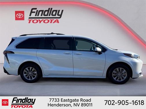2023 Toyota Sienna XLE