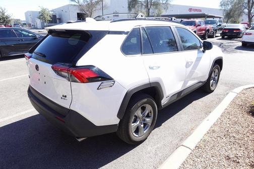 2025 Toyota RAV4 Hybrid LE