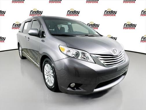 2017 Toyota Sienna XLE Premium