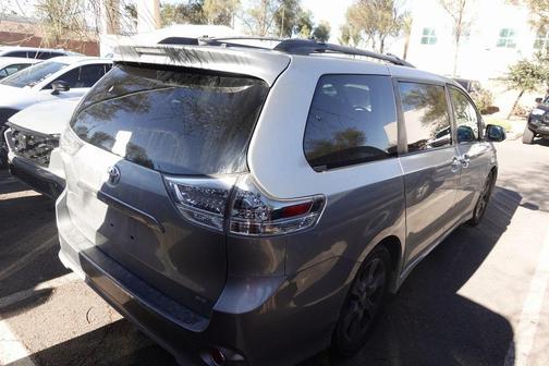 2017 Toyota Sienna SE Premium