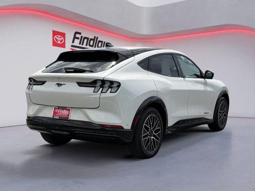 STAR WHITE MET TRI-COAT 2024 Ford Mustang Mach-E Premium