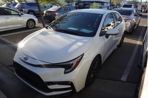 2025 Toyota Corolla Hybrid SE