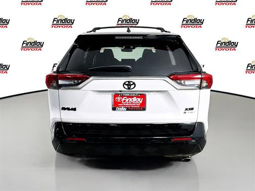 2025 Toyota RAV4 Hybrid SE