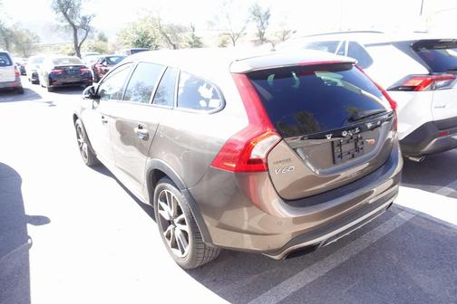 2017 Volvo V60 Cross Country T5