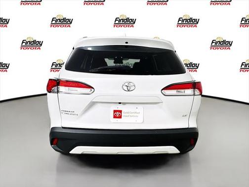 2024 Toyota Corolla Cross LE