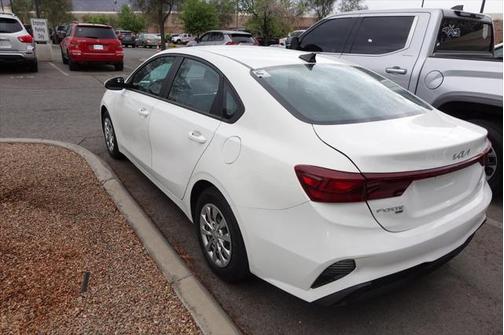 2022 Kia Forte FE