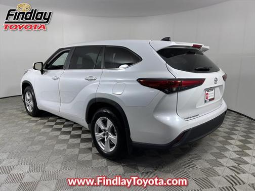 2023 Toyota Highlander LE