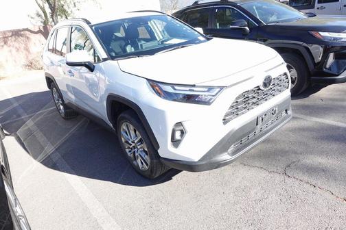 2025 Toyota RAV4 XLE Premium