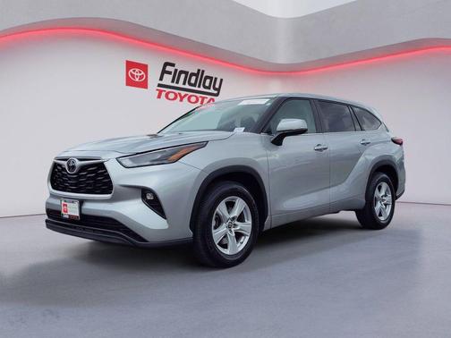 Celestial Silver Metallic 2025 Toyota Highlander LE