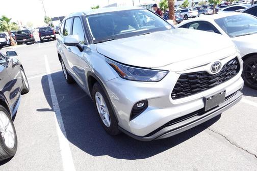 Celestial Silver Metallic 2025 Toyota Highlander LE