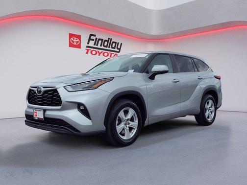 Celestial Silver Metallic 2025 Toyota Highlander LE