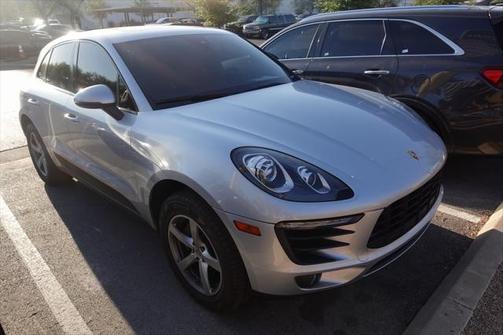 2018 Porsche Macan Base